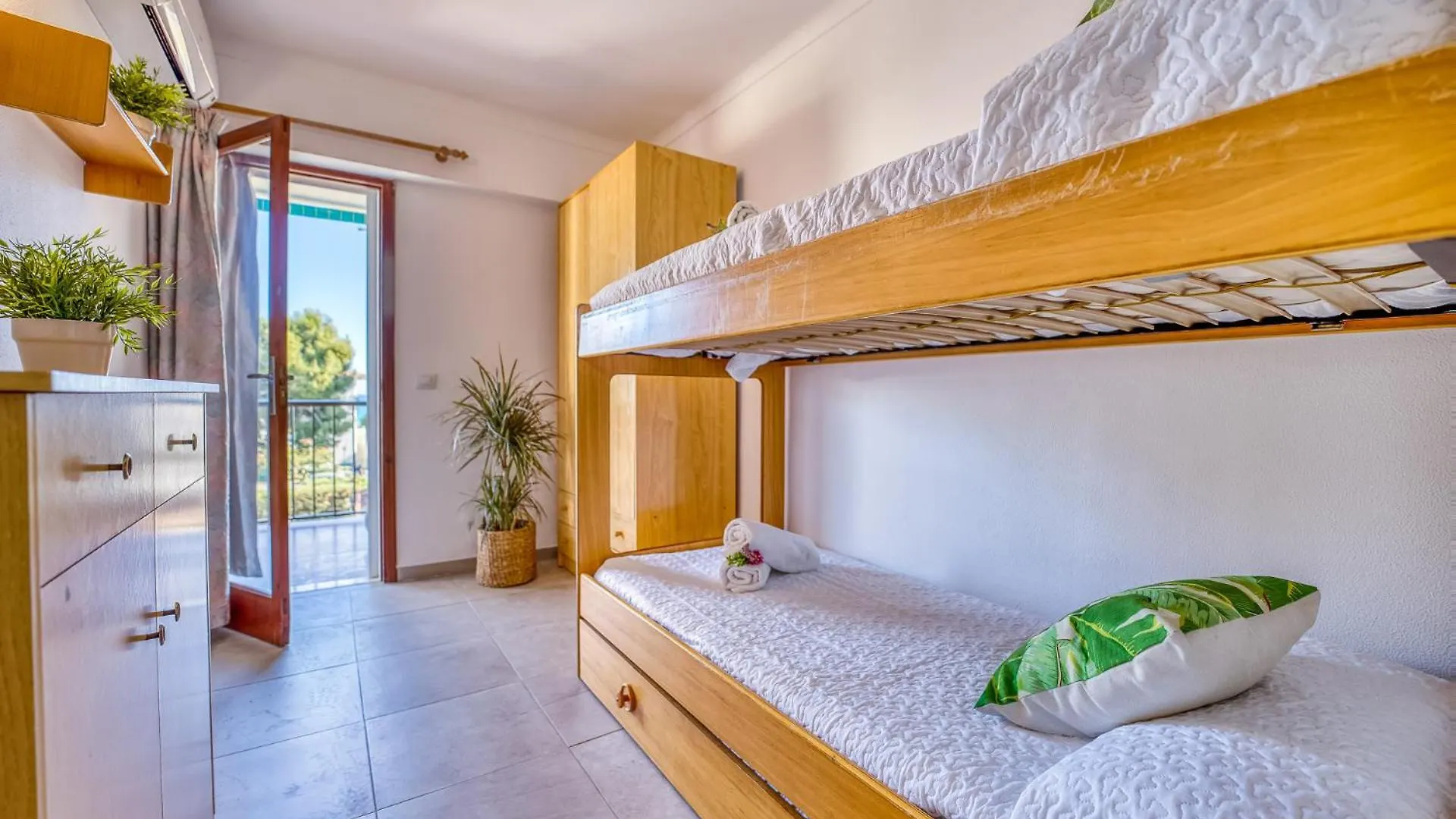 Ideal Property Mallorca - Alcudia Beach 0*, Alcúdia